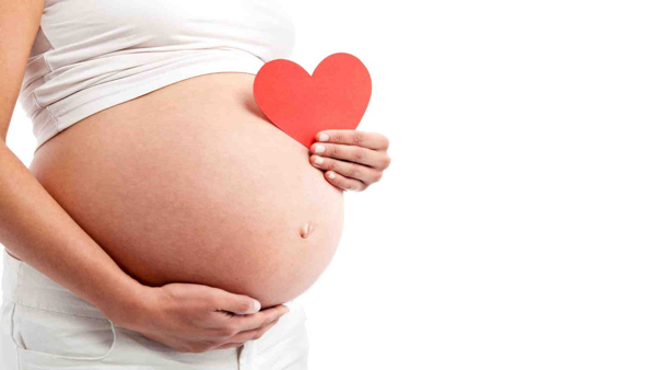 Nồng độ estrogen tăng mạnh khi mang thai gây mất căng bằng nội tiết tố